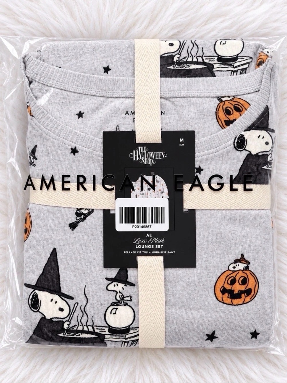 American Eagle AE  Snoopy Halloween Pajamas PJ & Matching Socks Set Medium New - Picture 5 of 6